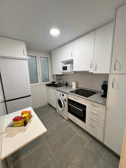 Apartamento Acogedor Santander Bagian luar foto