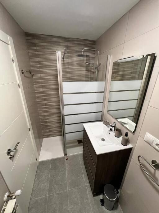 Apartamento Acogedor Santander Bagian luar foto